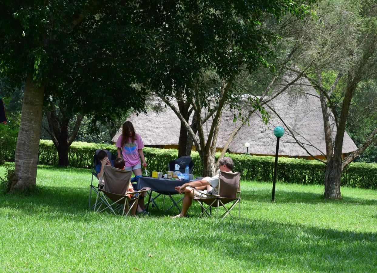 Kibale Guest Cottages Fort Portal Exteriör bild